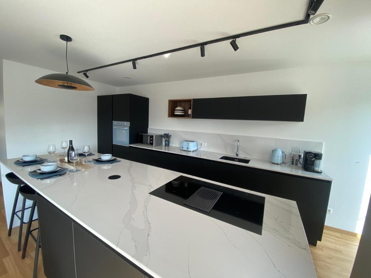 Апартаменти Strassen - 2 Bed Designer Flat Екстер'єр фото